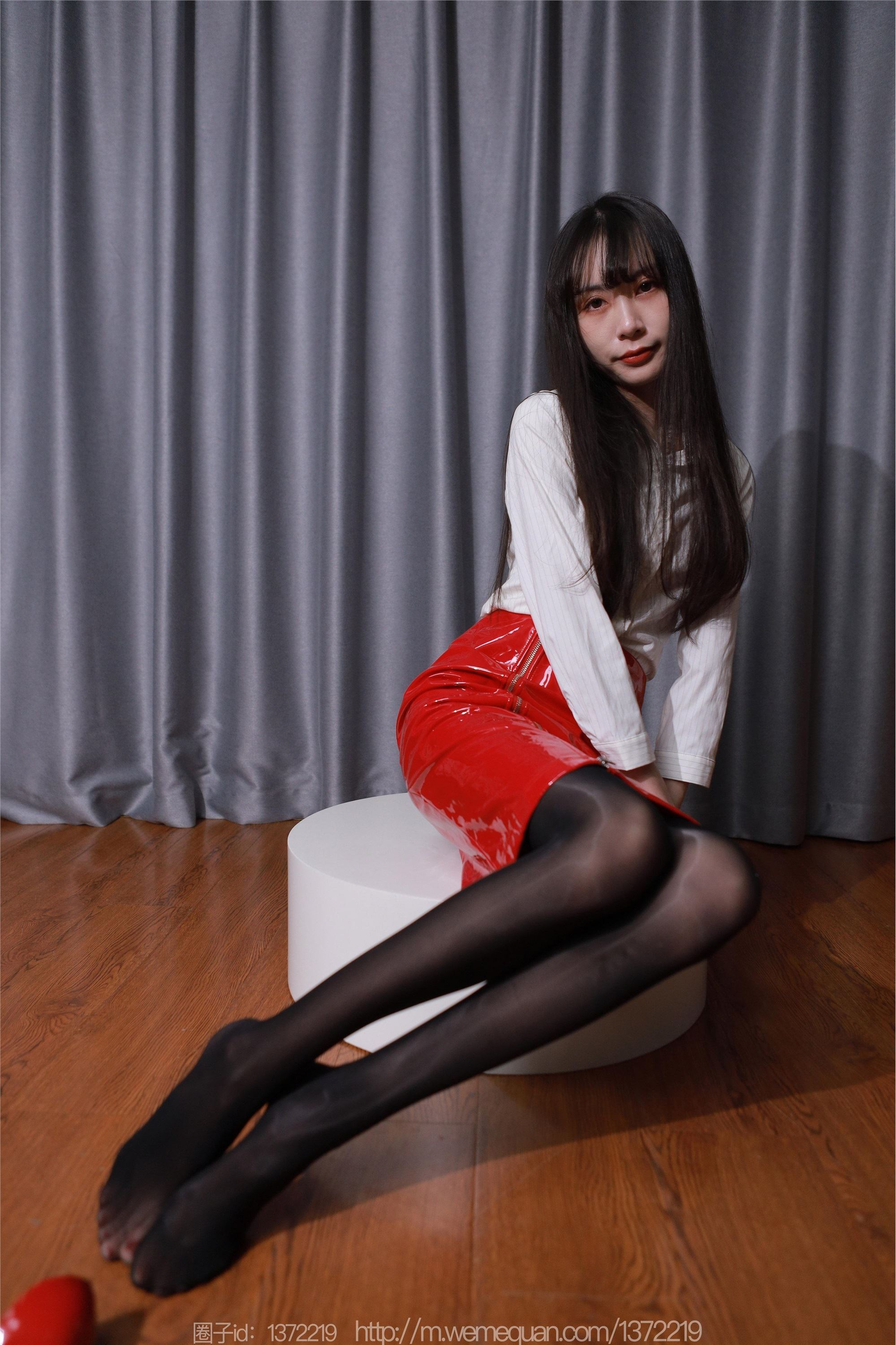 IESS异思趣向  2022.12.25 丝享家 1309 团团《红色姓感漆皮》